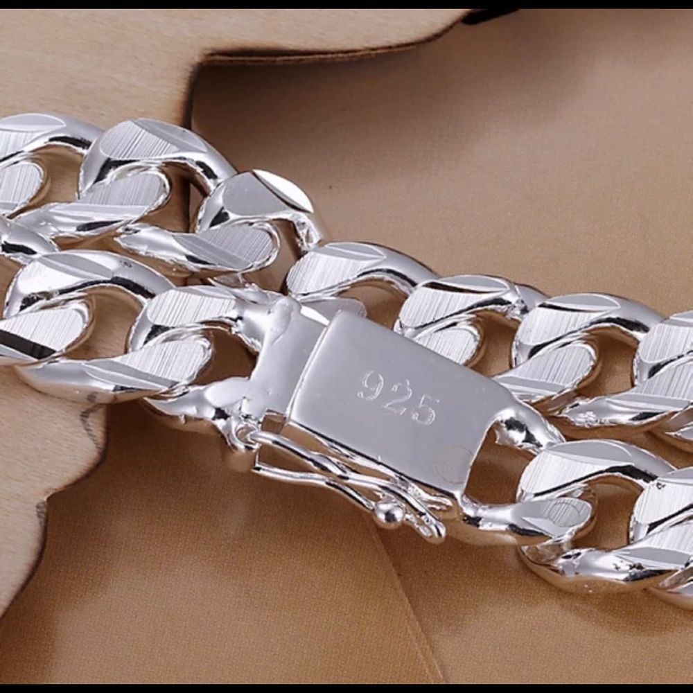 Silver Chunky Bracelet - Picture 5 of 7